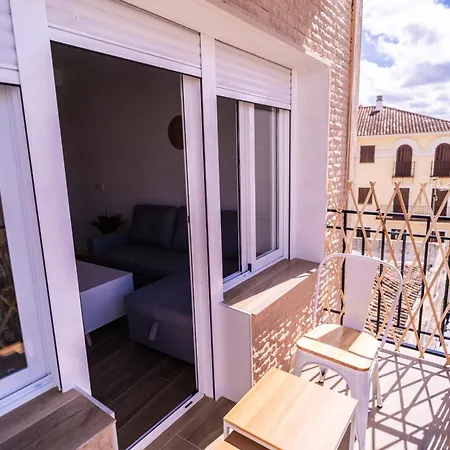 Alba Carrera Espinel *