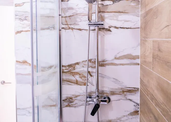 Alba Carrera Espinel * רונדה